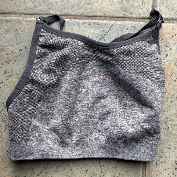 4 Gymshark Mauve Pink Grey Sports Bras,1 crop top and 1 pants Bundle Size s - Picture 9 of 14